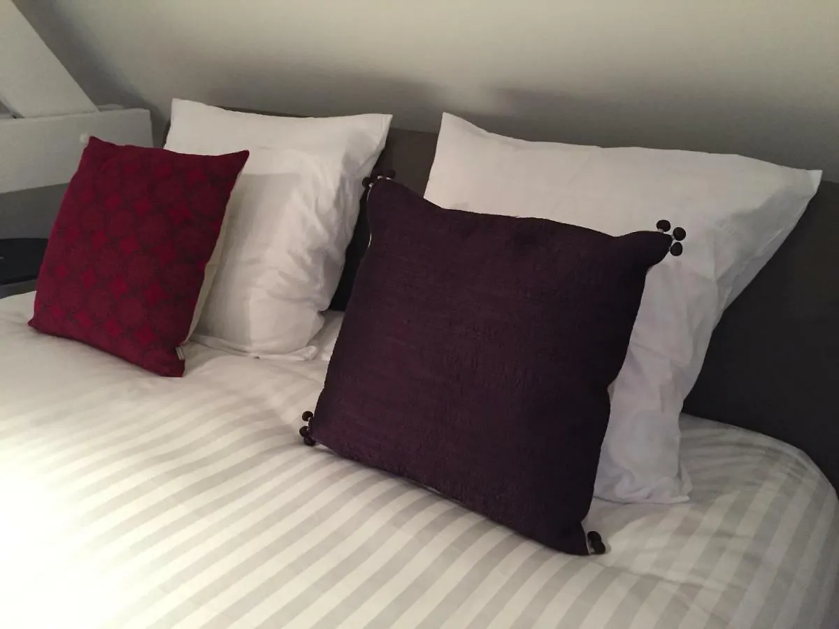 B-Square Bed & Breakfast Bruges 3*,