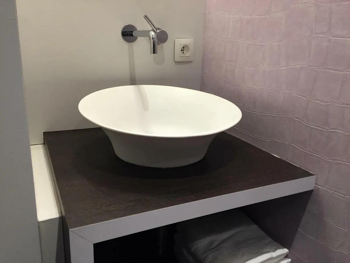 B-Square Bed & Breakfast Bruges 3*,